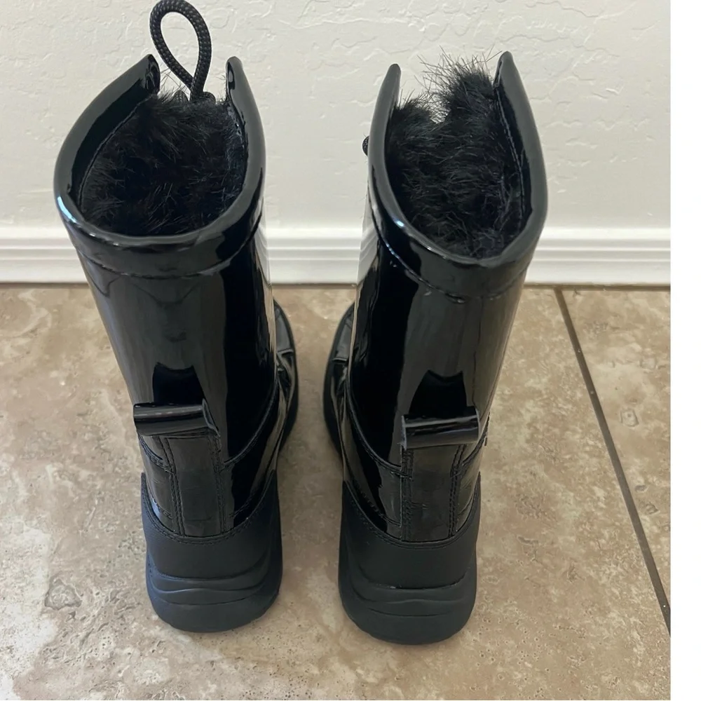 UGG WOMEN'S PATENT LEATHER ADIRONDACK III SHEARLING LINED BOOTS BLACK Sz 5.5